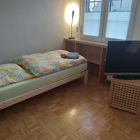 Apartment Gemuetliche Doppelhaushaelfte/ 1og *
